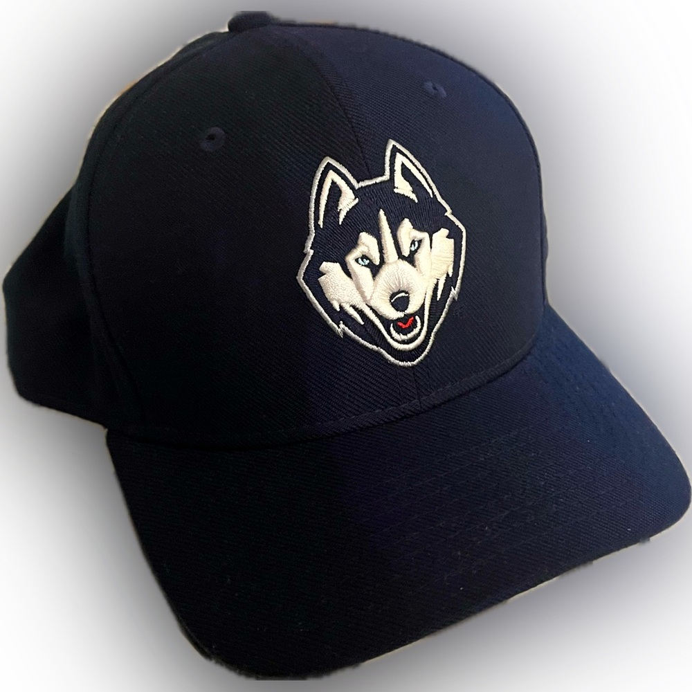 UConn Huskies Nike Dri-FIT Stretch Fit Hat